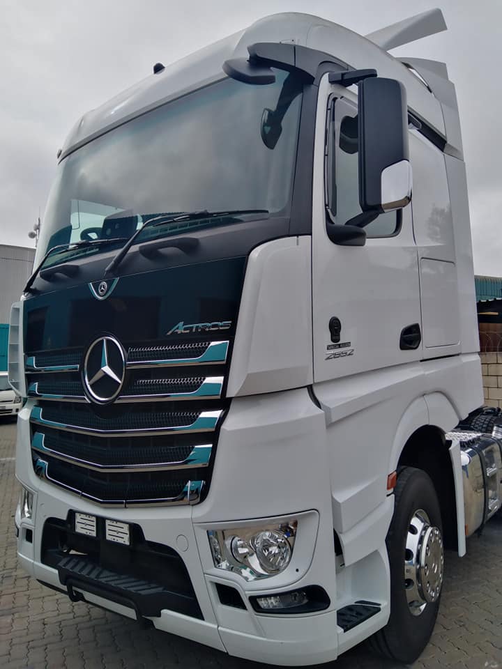 Actros Chrome Fitments